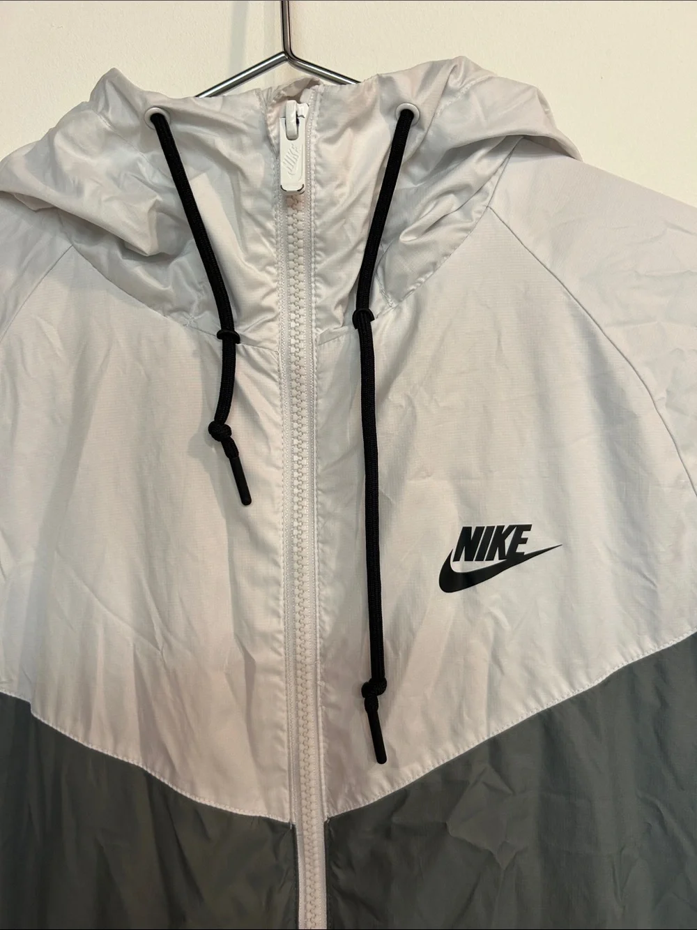 Nike Colorblock Hooded Windbreaker Jacket in White and Gray
